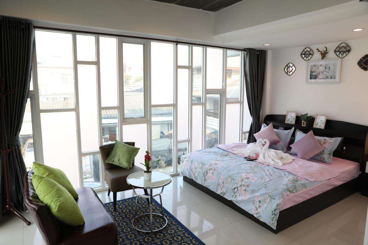 Close Maya Nimman 5Bedroom Villa Chiang Mai Esterno foto